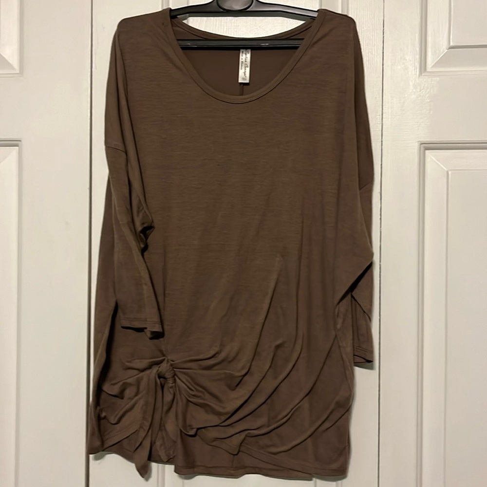 Perseption Concept brown top
